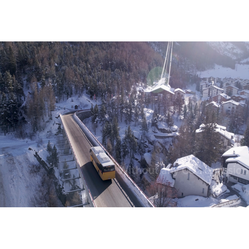 New energy trams equipped with YHkam batteries travel freely in the Alps